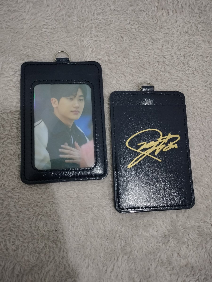 LovelyGrace89's tweet photo. Freebies from @PHSintl @ZEA_Hyungsik birthday celebration https://t.co/6sr5itAByB