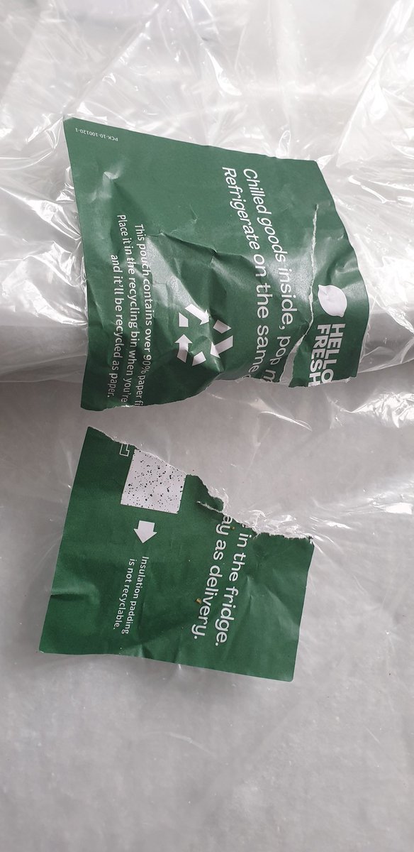 2 pouches, identical insulation inside. One says recyclable as paper the other not. Which is it? Your chat team directed me to my council! Am I about to pollute my paper recycling with what looks like plastic padding? Appalling waste if it is plastic @HelloFreshUK #greenwashing