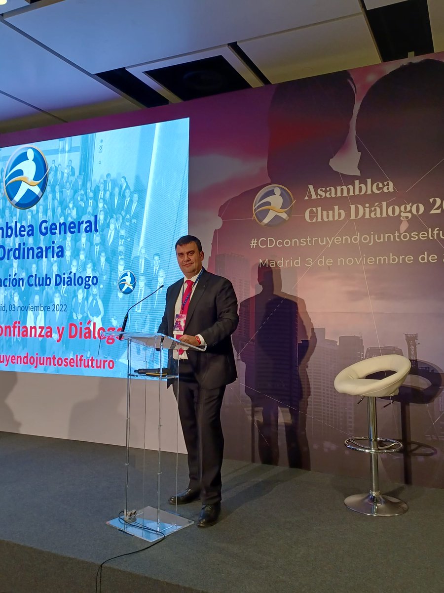 TorresPaton's tweet photo. Un verdadero placer y orgullo participar de nuevo en la asamblea Del Club Diálogo AXA 2022, compartiendo jornada con nuestros compañeros Agentes Profesionales AXA y directivos de la compañía.
#cdconstruyendojuntoselfuturo #agentesAXA https://t.co/X78ddRvGBU