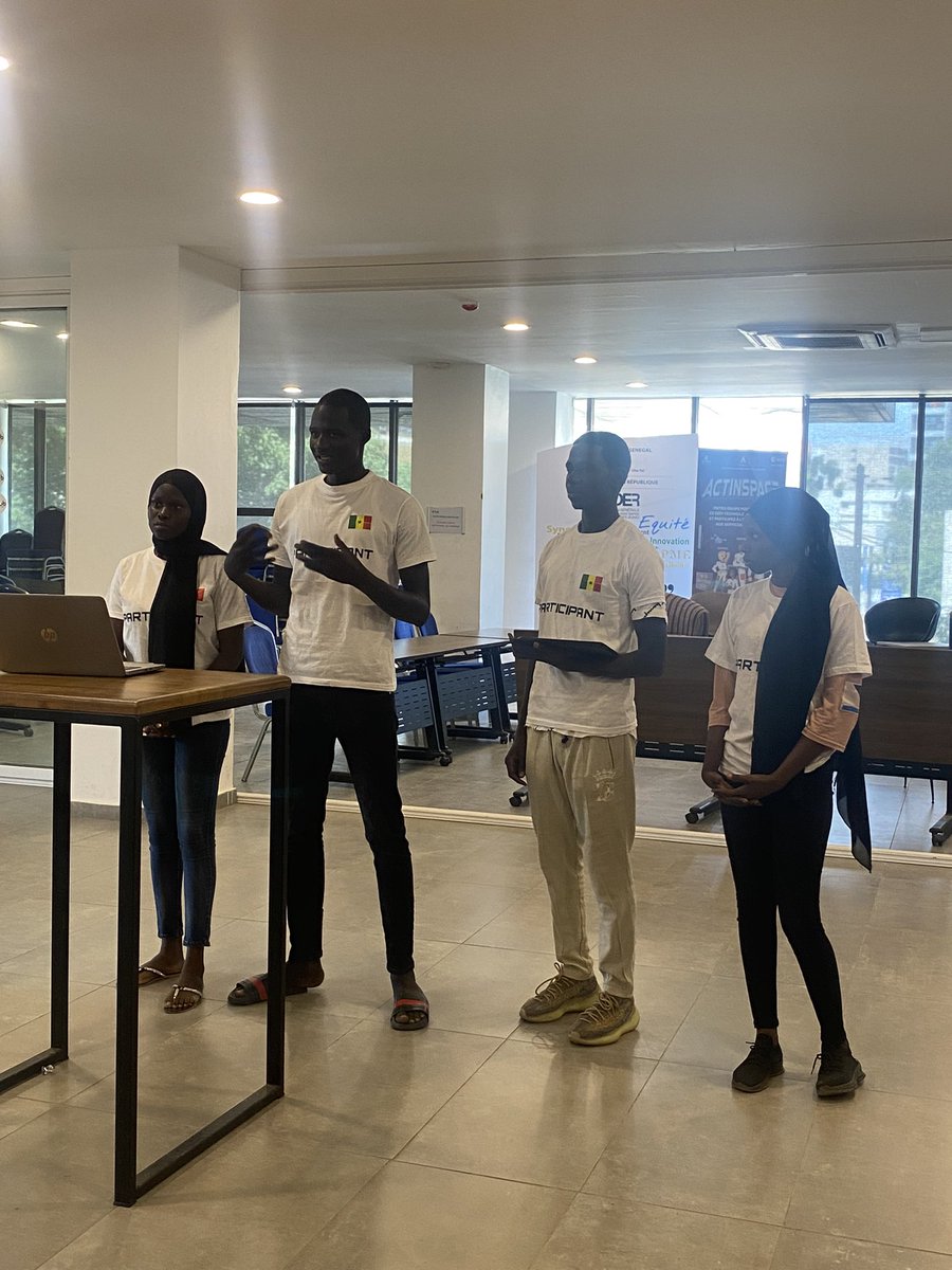 senstartup's tweet photo. Les préparatifs avant le début de l’Hackathon ActInSpace.
6 thèmes innovants pour apporter des solutions et relever des défis technologiques spatiales.
Nous debutons dans quelques instant ⏰
#technology #startup #geomatics #der #senstartup #actinspace2022 #actinspace https://t.co/ZxDKXpAS7o