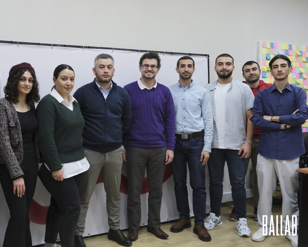 BAL_LAB_'s tweet photo. 🔊@JohnGallagherUK, the British ambassador to Armenia, visited BAL LAB

🤝The projects presented received a positive reaction from Mr. Ambassador, who highlighted @Digital_Forest_ as a project they are ready to support.

🖇Possible cooperation and further visits were discussed. https://t.co/FipQeFPJFV