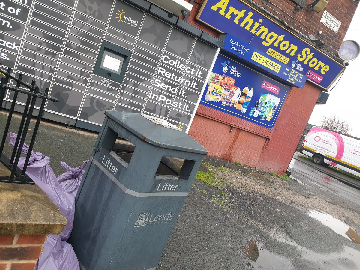 edleeds's tweet photo. Huge thanks to all who faced down today's bleakness, + came out to help with #litterpicking + #PlayStreets + community gardening + more, first in #Hunslet Lake, then the 40+ local teens who joined our youth action day in #Beeston. I think we made a dent/impact. ๐ https://t.co/fybPzkov7n