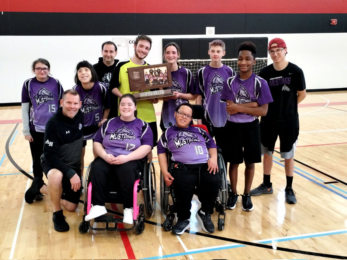 Anoka-Hennepin defeated St. Paul Humboldt 8-4 in the PI Consolation Championship game.  Congratulations, Mustangs!