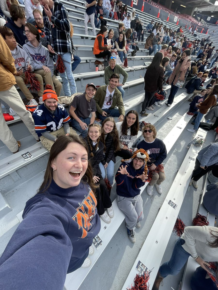 rio6579's tweet photo. #WarEagle https://t.co/3urzcQjgd0