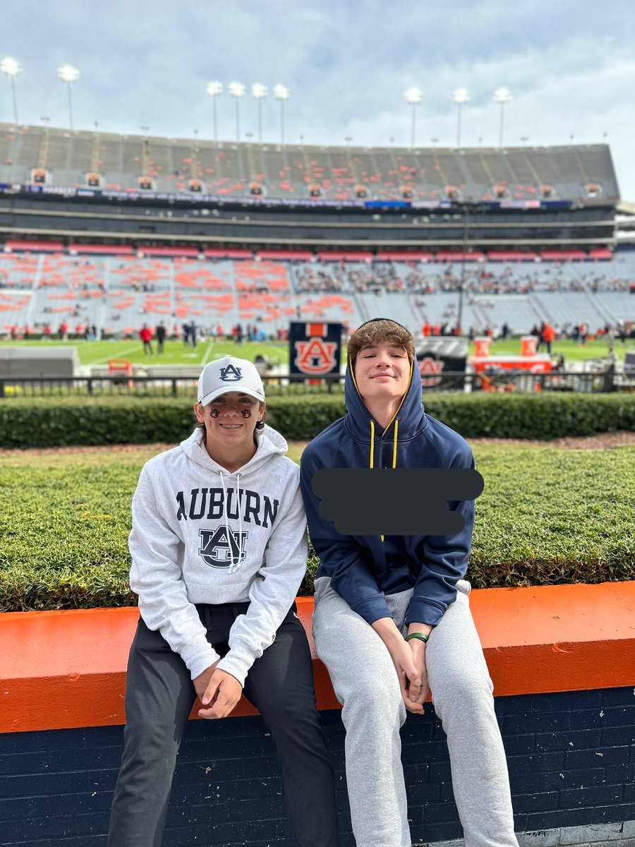 lindsey tweet media
