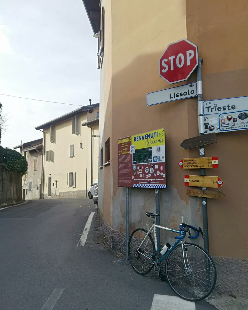 korsivobike's tweet photo. Giretto in #brianza e salita sul #lissolo #coppaagostoni #cyclinglife #cycling #ciocc #cyclingphotos #steelvintagebikes #bicycle #bicyclelife #bicicletta #bicycles #bici #biciacciaio #cyclingphotos #senzabicinonsostare #bikelife #cyclinglife #bike #bikephoto #inlombardia https://t.co/v9z4dtR9kG