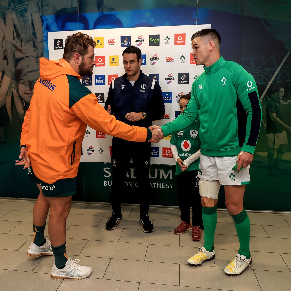 IrishRugby's tweet photo. Welcome back to Dublin, @wallabies! 🇦🇺

#TeamOfUs | #IREvAUS https://t.co/tI8qBTLl9P