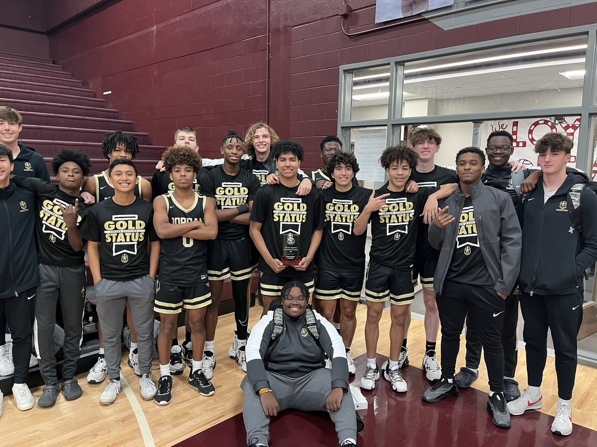 KatyJordanHoops's tweet photo. Jordan 74 LBJ 46
Proud of the boys for playing well on a Saturday and taking home the silver bracket championship.  
M. Herrera 19p (6 3s)
E. Black 16p/5a/5r 
T. Martz 13p/14r
J. Holt 4p/10a/4r
#GoldStatus @RcsSports @JordanHSAthlet1 @bigsloan32 @djones8301 @BallSoHardSS https://t.co/K89h9dwLBi