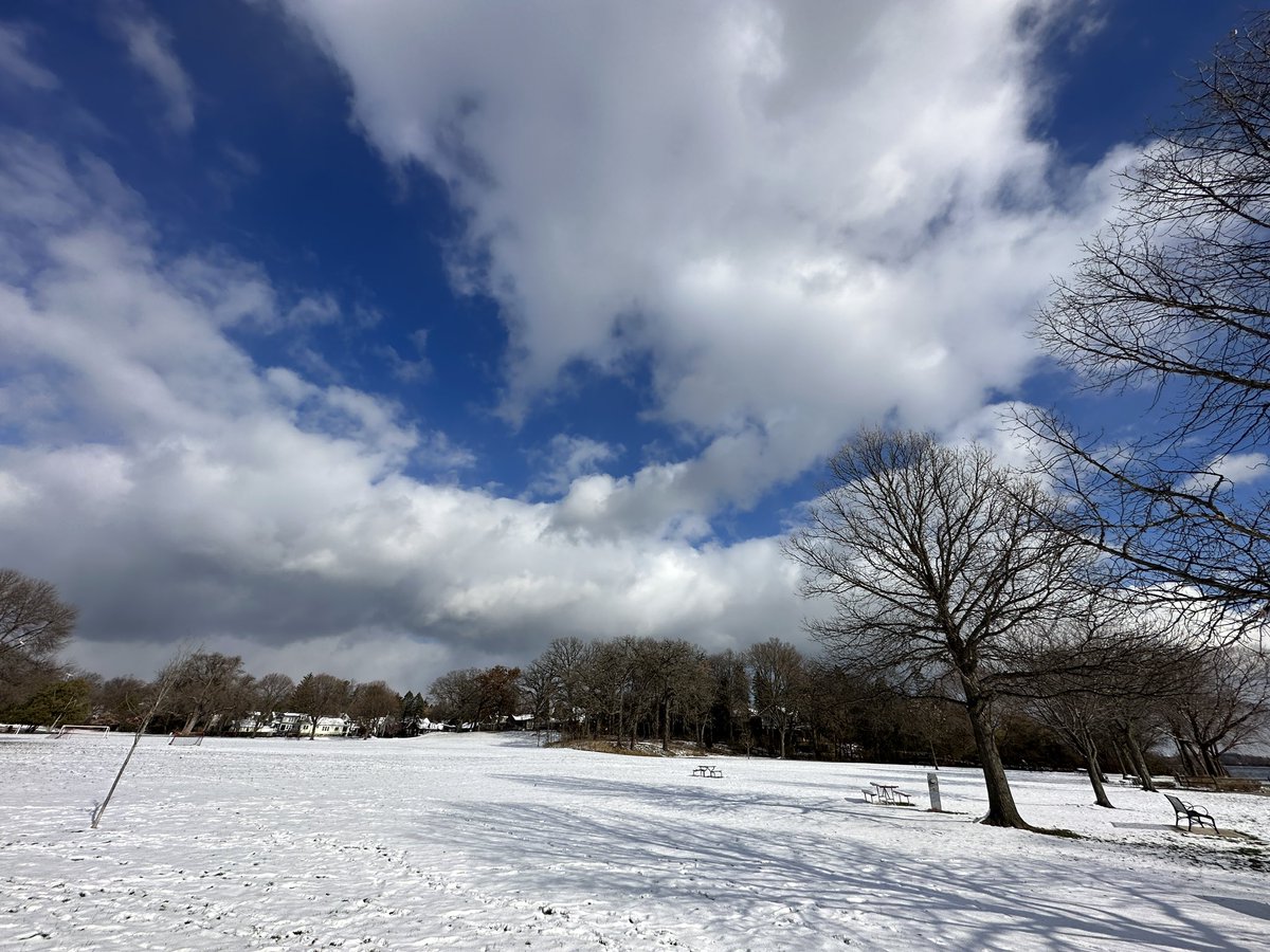Naveena10's tweet photo. Today — S☀️nny with a chance of sn❄️wstorm
#WIWeather #StormHour #PhotoHour https://t.co/rnetx01qiV