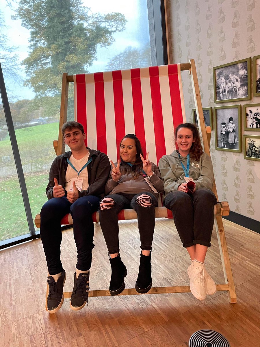 PembsCYPRO's tweet photo. That's a long day over and done with. Start at 7am and finish at 7pm but a great way to celebrate Children's Day before tomorrow.
-
Dyna ddiwrnod hir drosodd a gwneud gyda. Cychwyn am 7yb a gorffen am 7yh ond ffordd wych o ddathlu Diwrnod y Plant cyn fory.  #Article12 https://t.co/9LUB0xq1wL