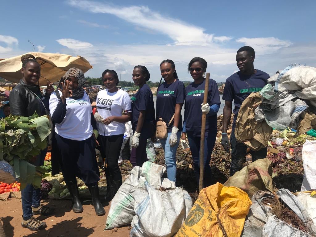 Still about our #GISday activity in partnership with @UgandaRangers about 15,200kg of waste collected at Ggaba landing site! @gisday thank you for nice template of the certificate and @SharedGeo for the support #WeAreWiGISUG