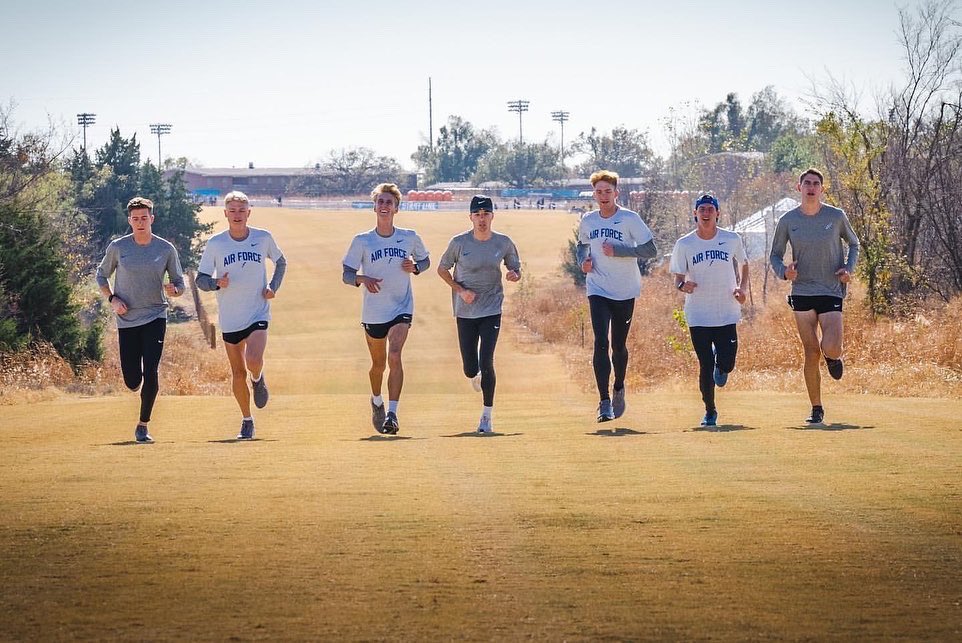 AF_Falcons's tweet photo. ๐๐ญ๐ก ๐ข๐ง ๐ญ๐ก๐ ๐ง๐๐ญ๐ข๐จ๐งโผ๏ธ
Menโs Cross Country finished 7๏ธโฃth at the @NCAA Championship! https://t.co/07jzeEMAcl