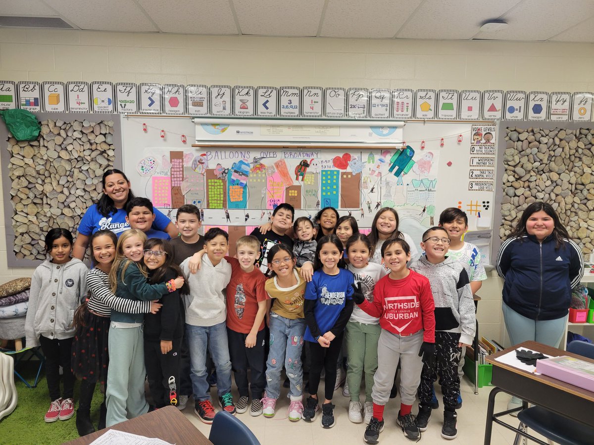 Mrs_Saltibus's tweet photo. This week we read "Balloons Over Broadway", wrote letters to Macy's &amp; worked on Multiplication/Division arrays! The kids were so excited to create their own balloons and learn the history of the Macy's parade. @NISDHenderson @NISDElemMath @nisdelemelar https://t.co/TwDO1ABUfa