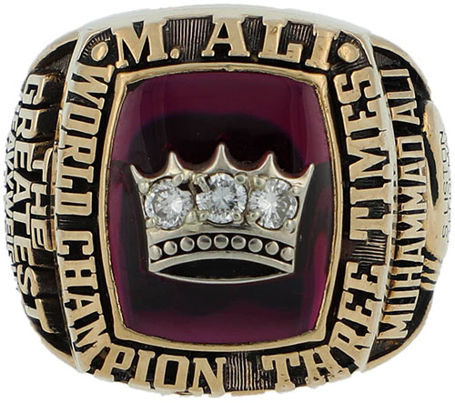 AutographMag's tweet image. Goldin Nov. Elite Sports Auction: The Babe to Brady, Basketball to Boxing. Muhammad Ali's 3-Times Heavyweight Champion Ring! Ends next Saturday, Nov. 26. - mailchi.mp/autographmagaz…