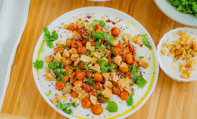 #Recette via ⁦<a href="/palaisdelices/">Auxdelicesdupalais</a>⁩ Salade de pois chiches au yaourt à la turque 👉auxdelicesdupalais.net/salade-de-pois… #salade #poischiche #yaourt #turque #voyage #mardiconseil #bon #repas