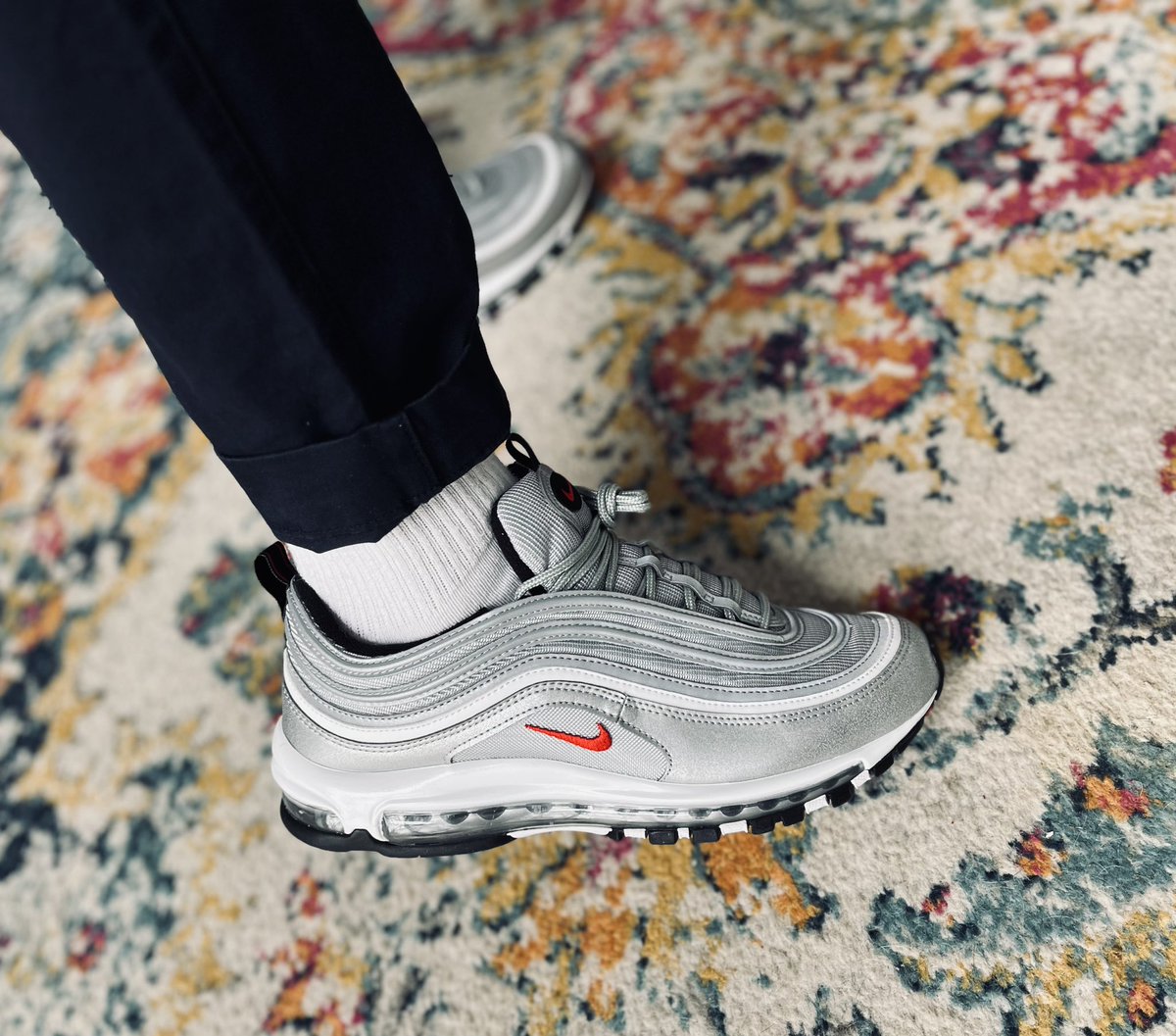 Moonman989's tweet photo. #kotd #yoursneakersaredope #atmoscollectorsclub @nikestore @SOLELINKS Happy Saturday! Have a great day, be kind and be safe!! ✌🏻✌🏻🫶🏻 https://t.co/IVSwhgVp46