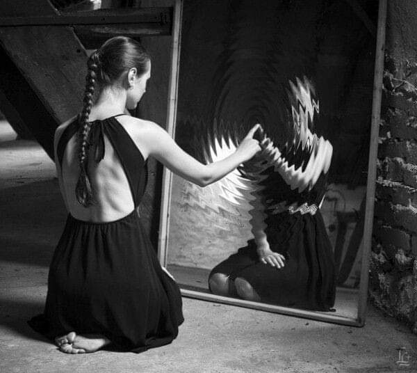 “Hasta que no te hagas consciente de lo que llevas en tu inconsciente, éste último dirigirá tu vida y le llamarás destino”.
Carl Gustav Jung