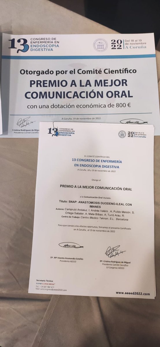 RomanTurro's tweet photo. El equipo de enfermeria de Endoscopias de Teknon triunfa en el 13 congreso #aeeed soys las mejores! Muchas felicidades! Para mi es un honor formar equipo con estas cracks! @EEndoscopia @Clinica_Teknon @EndoscopicTreat @TerapiasObesid @WindowsGi @EnferDigestiva https://t.co/4THLDOKfmd