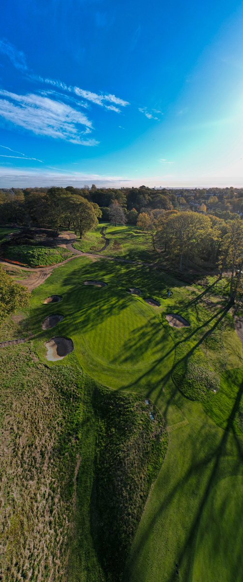 Lovey to have a break from the rain 😍🏌🏻  #royalwimbledongolfclub #royalwimbledon #greenkeeper #golf #greenkeepinglife #biggaltd @biggaltd