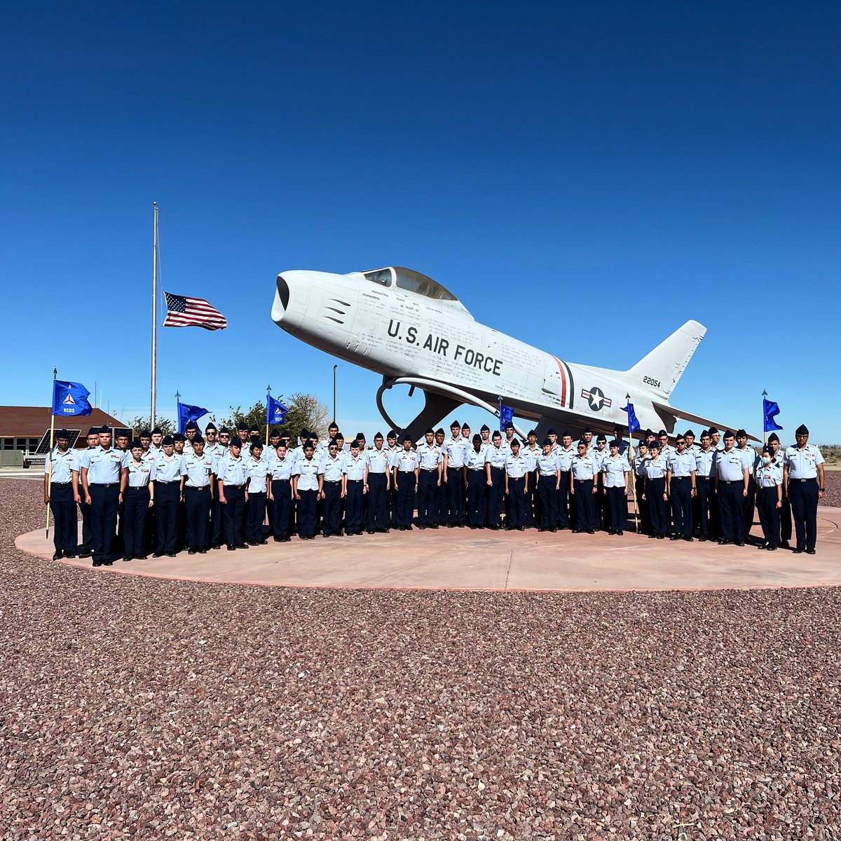 EdwardsAFB's tweet photo. California Wing, @CivilAirPatrol cadets recently spent a weekend at 412th TWOL, Plant 42 to focus on the future.
Noncommissioned Officers School is part of the @CAWG_CAP Integrated Leadership Program which provides critical skills in leadership fundamentals. #capcadets #AFMC https://t.co/76JuST0z1q