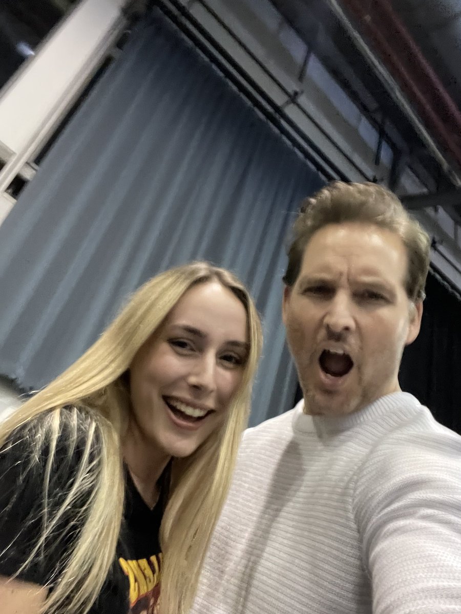 itsamykatharine's tweet photo. @comconliverpool @CWellingsUK peter!! the kindest, funniest person i’ve ever met https://t.co/nGzgMn1MOa