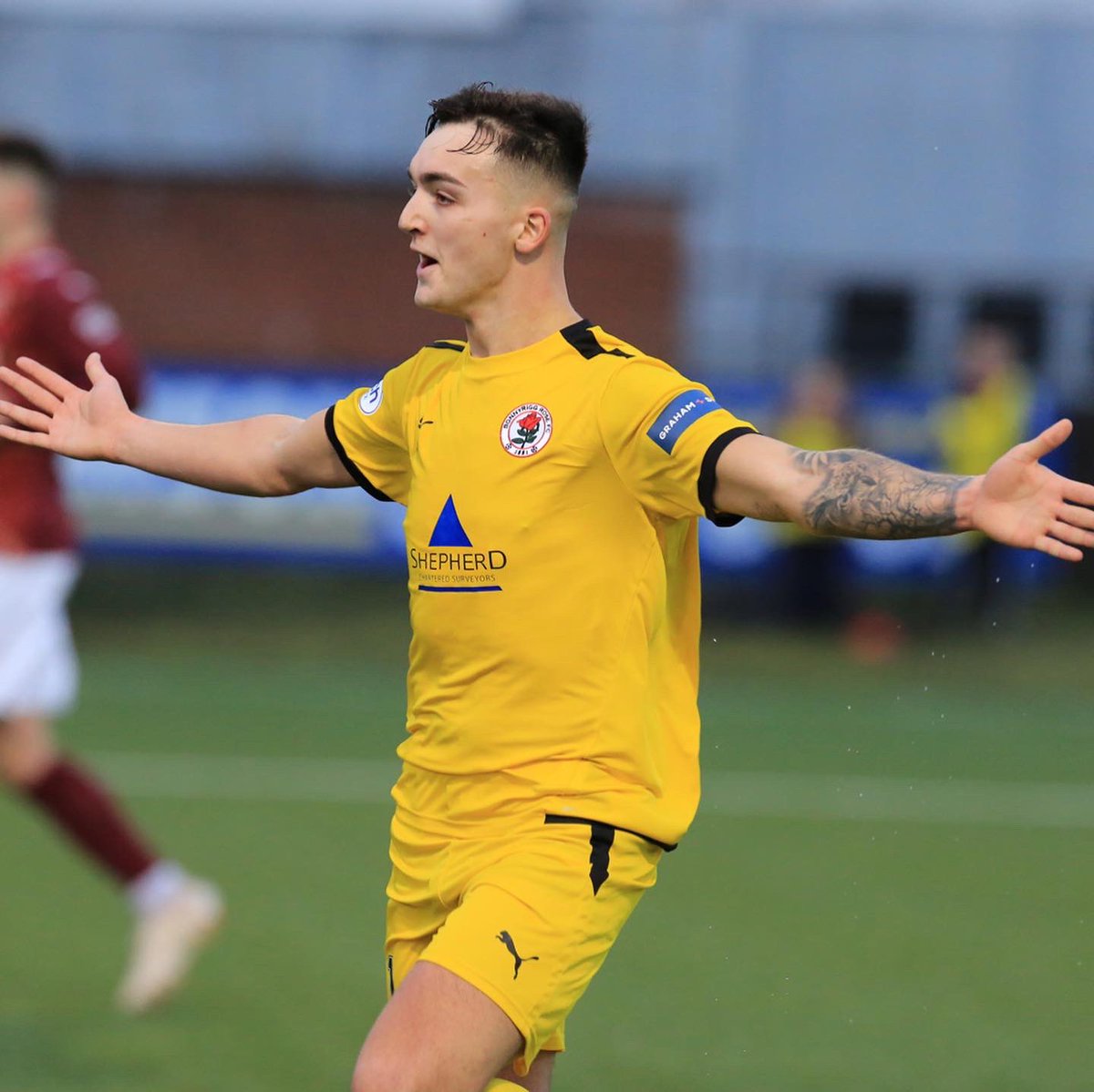 This boy btw 😮‍💨

A Bonnyrigg belter from <a href="/BraddBarrett/">Bradley Barrett</a>  🌹