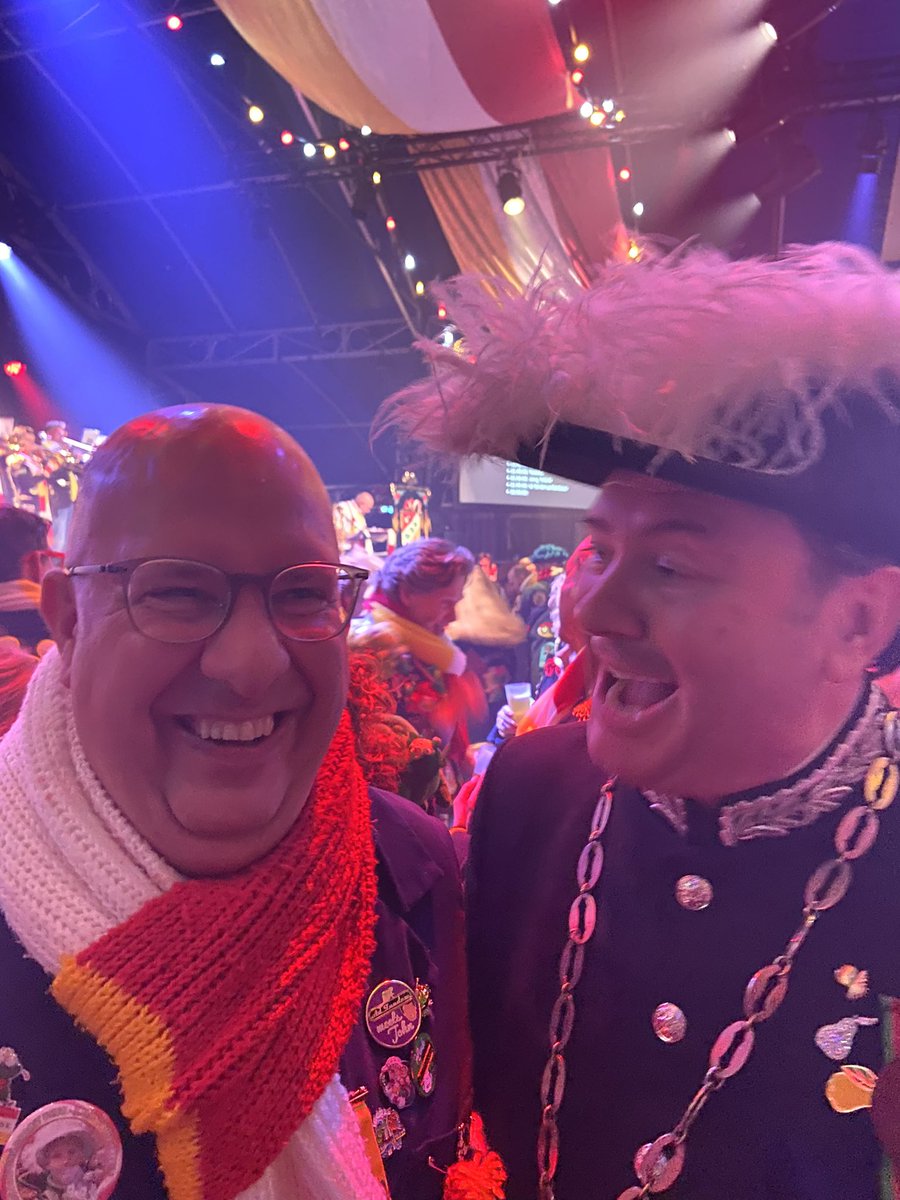 Oeteldonksche Club (@oc1882) on Twitter photo Onze burgervaojers <a href="/PeerVaanDenMugg/">Peer Muggenheuvel</a> en <a href="/JackMikkers/">Jack Mikkers</a> zijn er gelukkig ook bij! #kwek22 #oeteldonk Onze burgervaojers <a href="/PeerVaanDenMugg/">Peer Muggenheuvel</a> en <a href="/JackMikkers/">Jack Mikkers</a> zijn er gelukkig ook bij! #kwek22 #oeteldonk