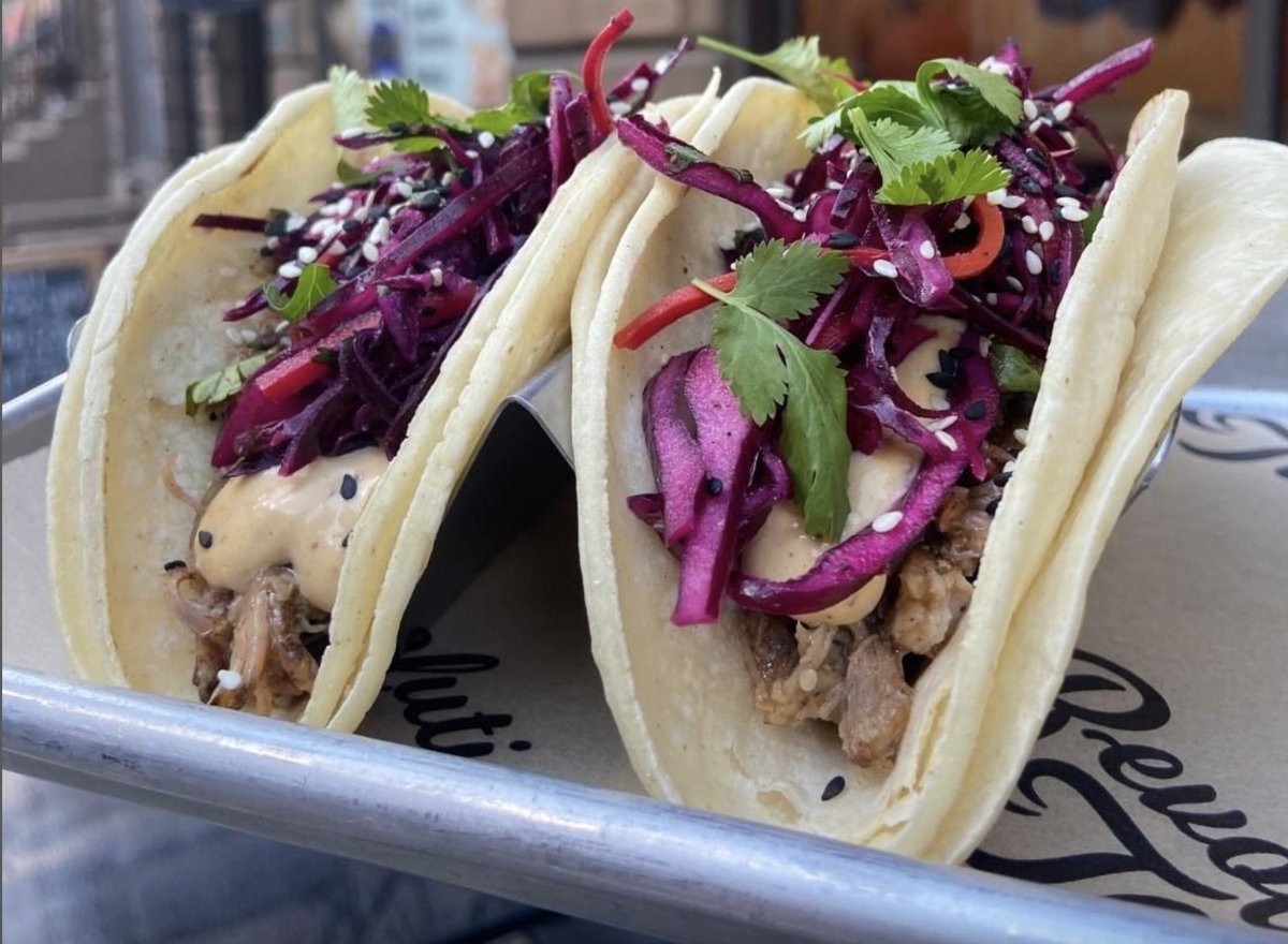 🔥NEW SPECIAL🔥 5 Spice Pork Tacos with Hoisin Sriracha Aioli, Cumin Lime Cabbage Slaw, Cilantro, and Sesame Seeds. Click the linkinbio to order #philly #food #tacos