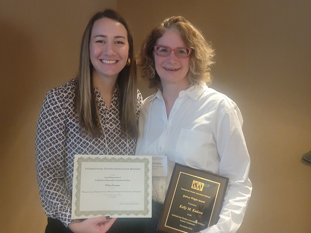 Our Quincy Wright Distinguished Scholar Kelly Kadera or <a href="/uiowa/">University of Iowa</a> is remarkable for both her intuitive formal models and her ability to draw inspiration from literally anywhere and her devotion to mentorship. Pictured w/ her student @willowkreutzer, winner of the Lynne Rienner Award