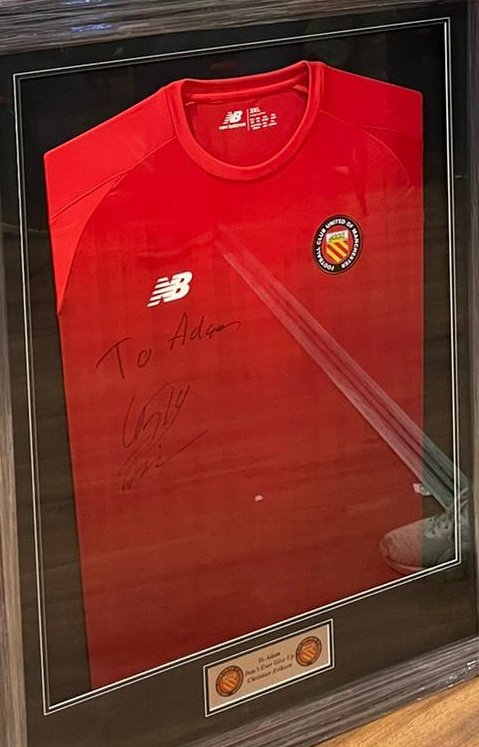 ☺️ We had a very special guest at Broadhurst Park today as Adam 'Doddy' Dodd came to the game today, &amp; he was presented with an FC shirt by manager Neil Reynolds, inscribed with the message

"To Adam, don't ever give up, Christian Eriksen" and signed

Thank you <a href="/ChrisEriksen8/">Christian Eriksen</a> 👍