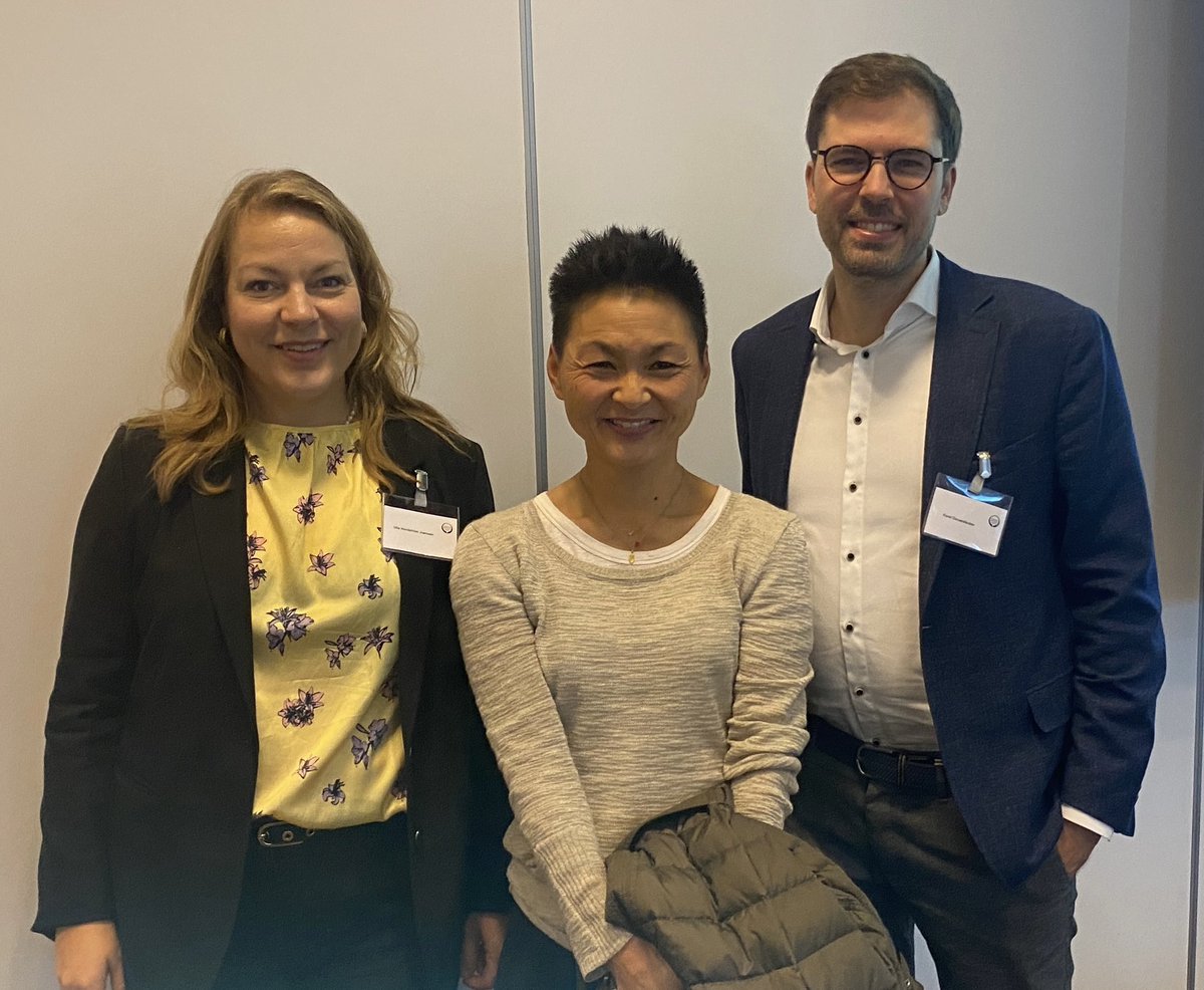 KarelDecaestec1's tweet photo. Honoured to give @Uroweb lecture for the Danish Urology Society about 🤖 kidney (auto) transplantation #RAKT #RAKAT
🙏 @doculla for the invitation and friendship! @ERUSrobotics RAKT group is growing 🤩 @AlbertoBreda1 @AngeloTerrito @Ric_Campi @orsiacademy @UrowebESU https://t.co/Nke1TpfdfG