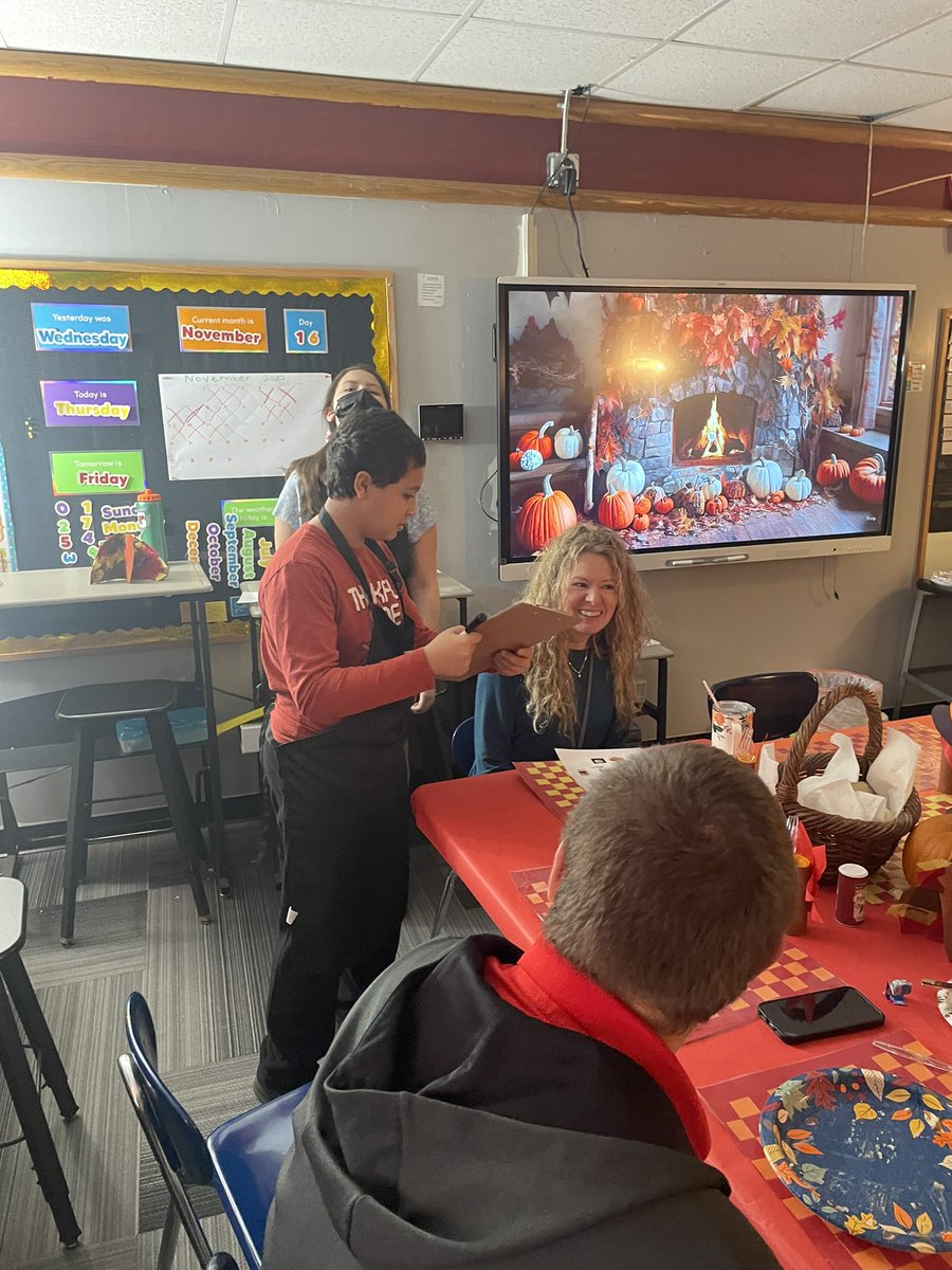 Mrs. Hefta tweet media