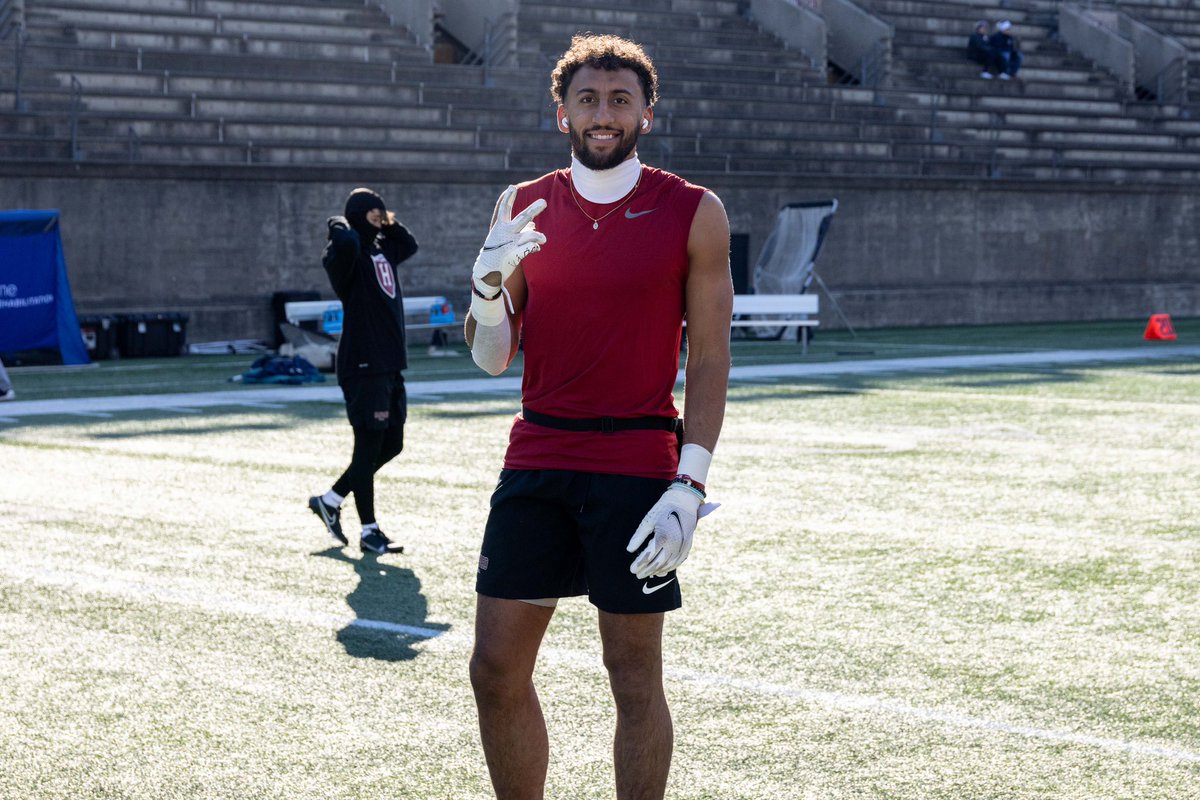 HarvardFootball's tweet photo. 😃 https://t.co/SqEhYSgvEy