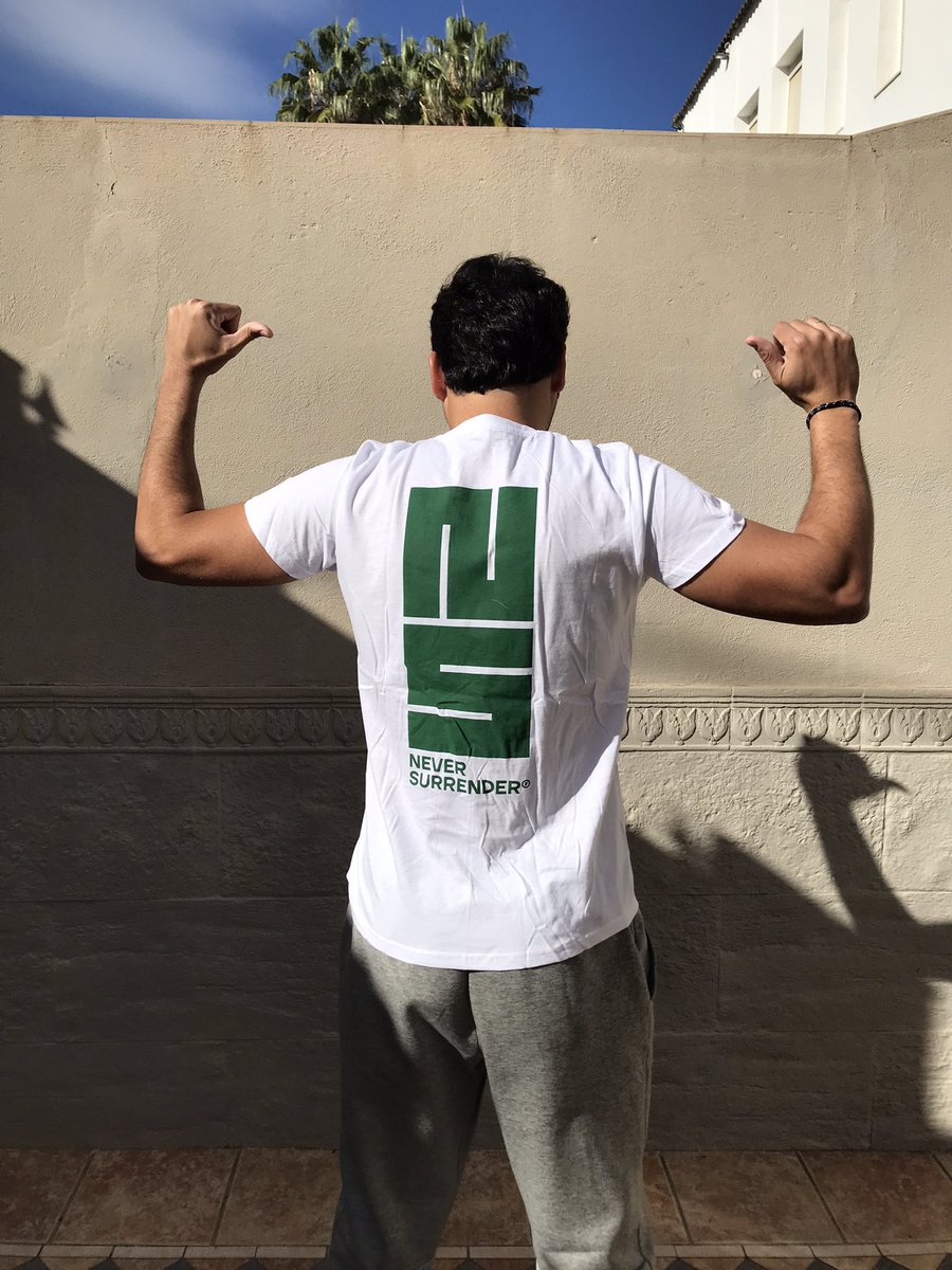 Un granito de arena para <a href="/fneversurrender/">Fundación Never Surrender</a> , un abrazo <a href="/DoctorVSalazar/">dr.vladimirsalazar</a>