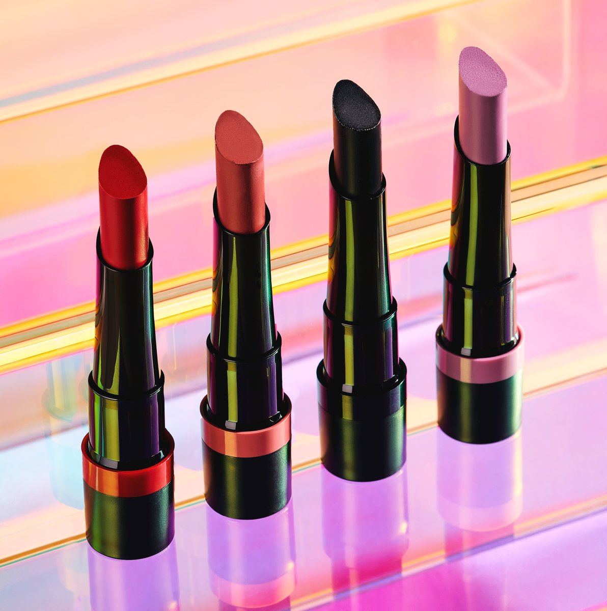 November means a rich, bold lip. We don’t make the rules 😉

Let us know your favorite shade!