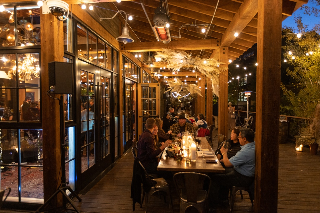 Have you been to one of our events at the Distillery?  They are magic!  Next event is for Repeal Day, December 3rd at 7PM.  
Let's go back in time for one night, to celebrate the end of Prohibition.  Join us for food, celebration, and delicious cocktails!
eventbrite.com/e/repeal-day-a…