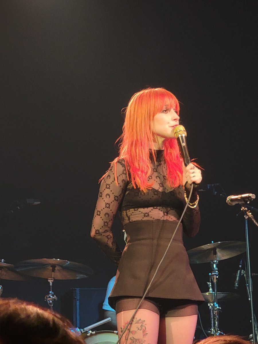 hayley's vocals tweet media