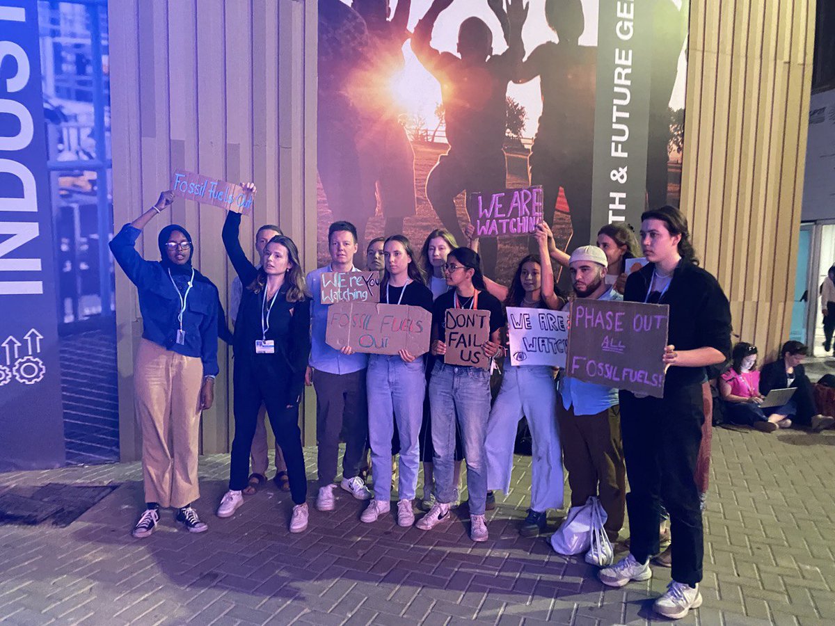 We are in the last hours of negations at #COP27. A phase out of all fossil fuels is still not included in the current draft. This is our final push this COP against fossil fuels - and for climate justice. Saudi-Arabia, this one's for you!