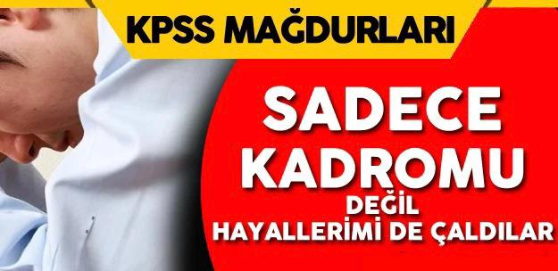 ercan_bas29's tweet photo. 📢Optikler incelensin
📢Şaibeler açıklansın
📢KPSS - B her yıl yapılsın
📢Kamera kayıtları paylaşılsın...
Söylemek ve istenecek çok şey varken 

ÖSYM sessiz kalma. 
#osymsessizkalma

@Ahmet_Davutoglu 
@GelecekPartiTR https://t.co/c1oEIlF6qQ