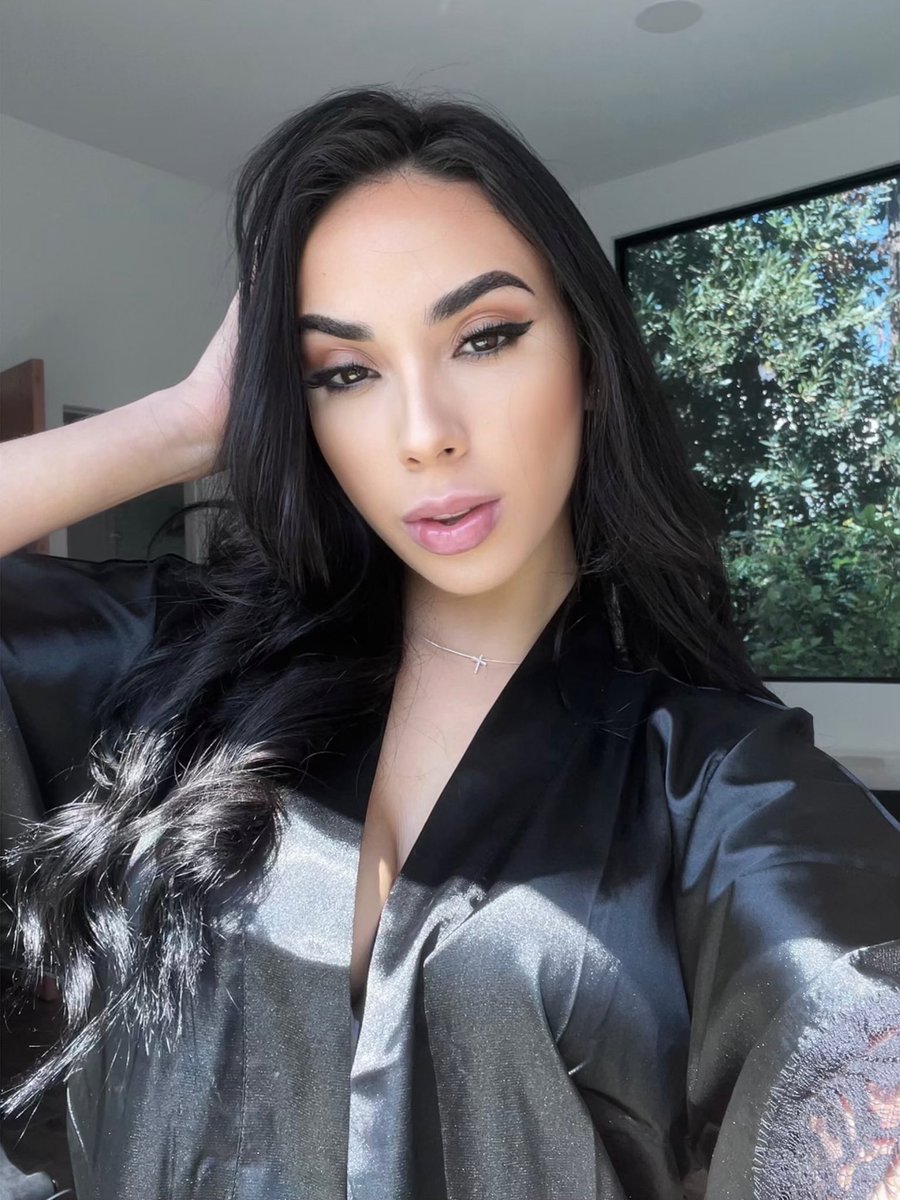 Gaby Ortega on Twitter: "I’ll be doing a Special Show TODAY on http://Camsoda.com💖💦1:30PM MIAMI