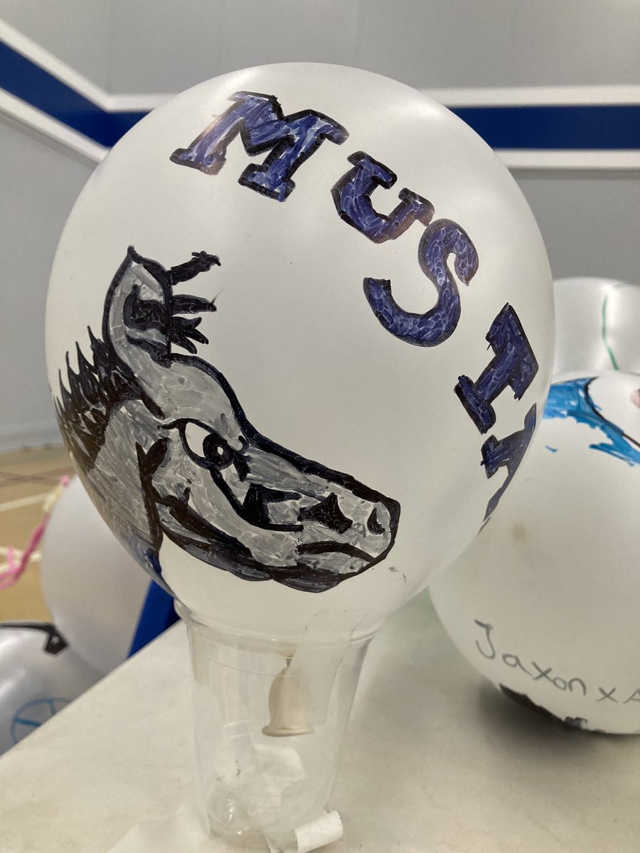 I went to our <a href="/AlixMACSchool/">Alix MAC School</a> Elementary Balloon Parade with our K-1s today!!! The balloons were AMAZING, and so were the reactions of our Little #Mustangs! What a fabulous K-6 cross-grade project! <a href="/MrPaolinelli/">Adrian Paolinelli</a> <a href="/WCPS72/">Wolf Creek Schools</a> #AXele1