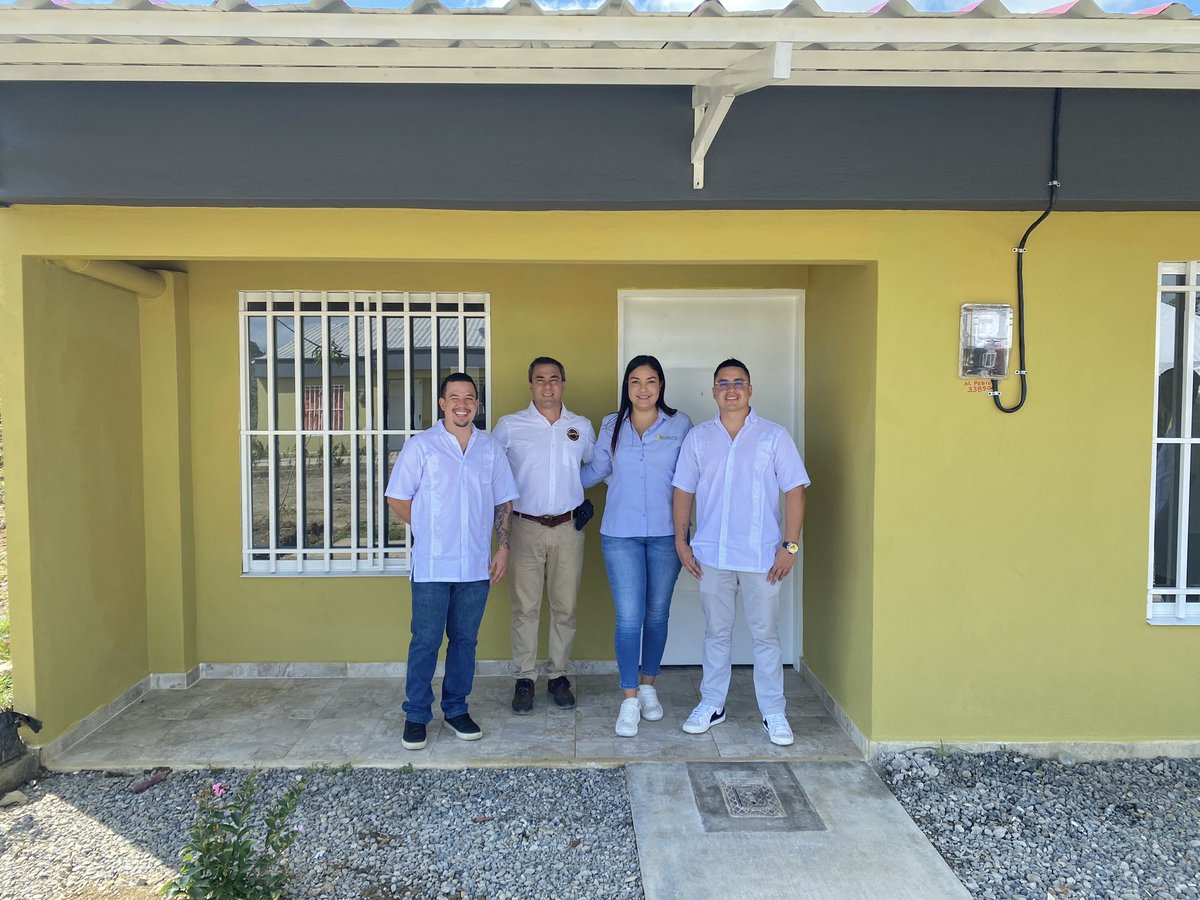 AuguraColombia's tweet photo. #Hilo🖇️ | Como sector bananero estamos comprometidos con el bienestar y la calidad de vida de nuestros colaboradores en las zonas productoras del país 👨🏻‍🌾🍌 https://t.co/s5XEif0dJI