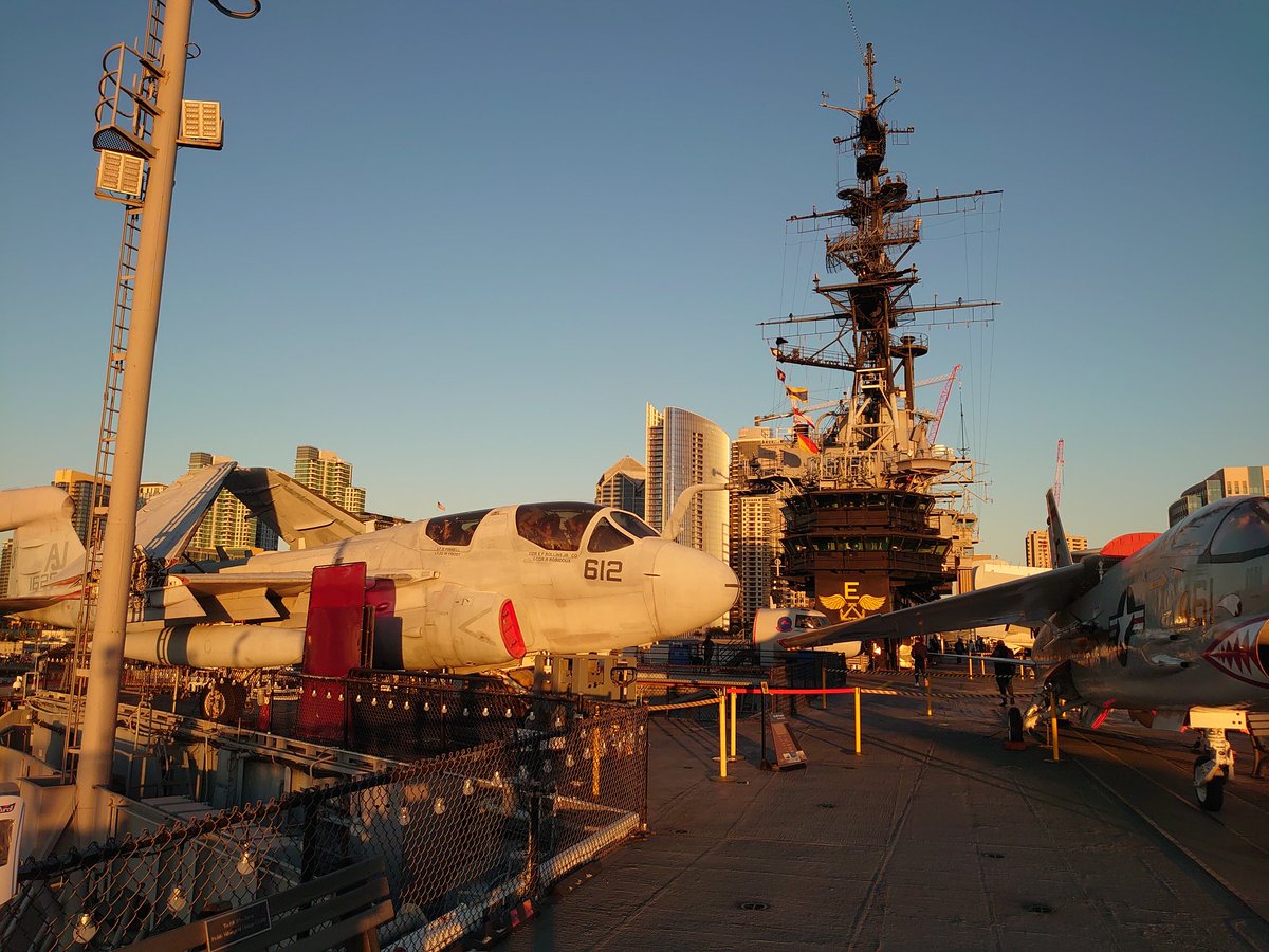 dpseti's tweet image. カリフォルニア出張も終わりなので思い出写真。ちなみにハンバーガーは写真の分で3000円...