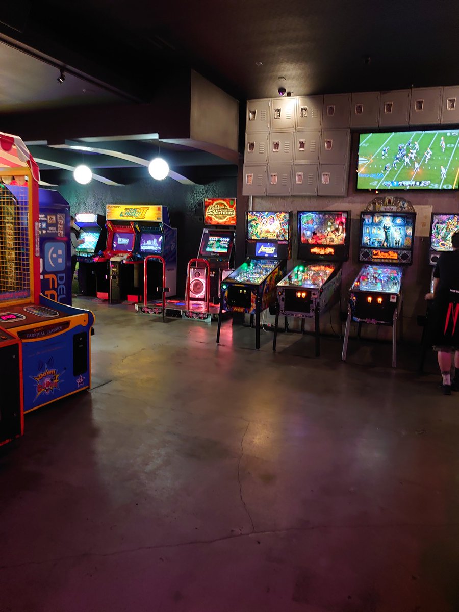 dpseti's tweet image. カリフォルニア出張も終わりなので思い出写真。ちなみにハンバーガーは写真の分で3000円...