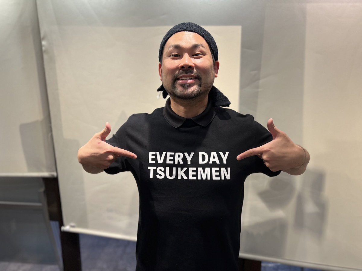 soyonuma's tweet photo. 明日に向けてぶりぶり仕込み終わって後は積み込むのみ！
元バンドマンのうちの部長さんがフェスって事でつぼT作っちゃいました👕
て事で、明日つぼやは麺と綿（100%）を販売致します！
これであなたもつぼやマニアだ！！
皆様どうぞよろしくです😊

#コネコレ 
#コネコレロック 
#つぼや 
#まぜ麺 https://t.co/D3JO3ZVmMG
