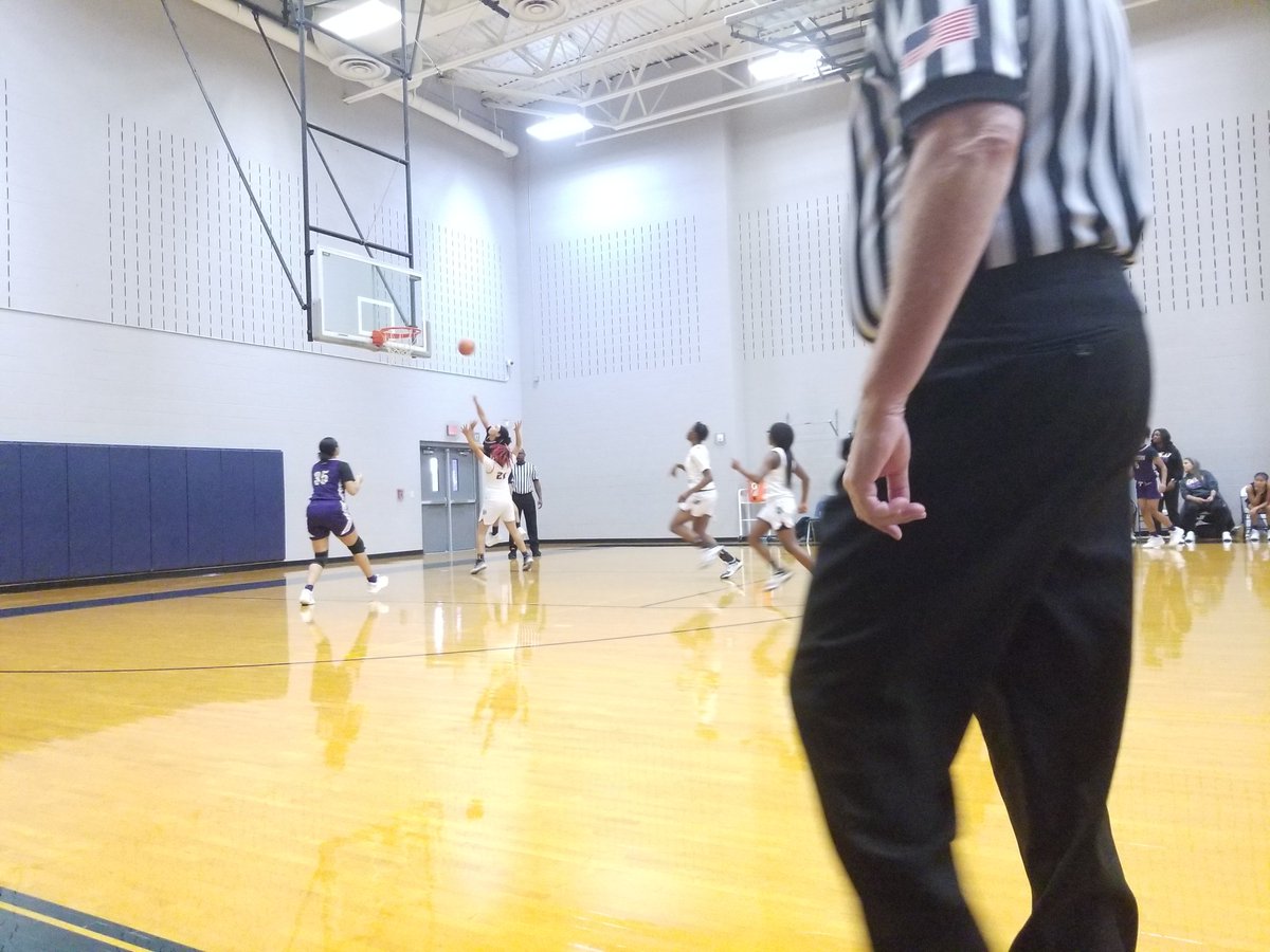 RanchviewWolves's tweet photo. @DHSGirlsBBall1 
@evermangbball 
@CFBISD 
@dentonisd 
@EvermanISD
👑🥰🏀 #ranchviewclassic2022 https://t.co/iCEfGSct2i