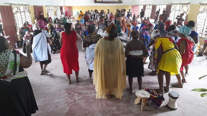 Women of Kilifi county held a cultural expo, where they attended and  participated  in large numbers, despite their  polical party affiliates.
Much thanks  to <a href="/MUHURIkenya/">Muslims for Human Rights (MUHURI)</a> and Search for common  ground, for spear heading this initiative.
# Together we can🤝
<a href="/SFCG_Kenya/">Search for Common Ground Kenya(@SFCG_Kenya)</a>-Thanks you