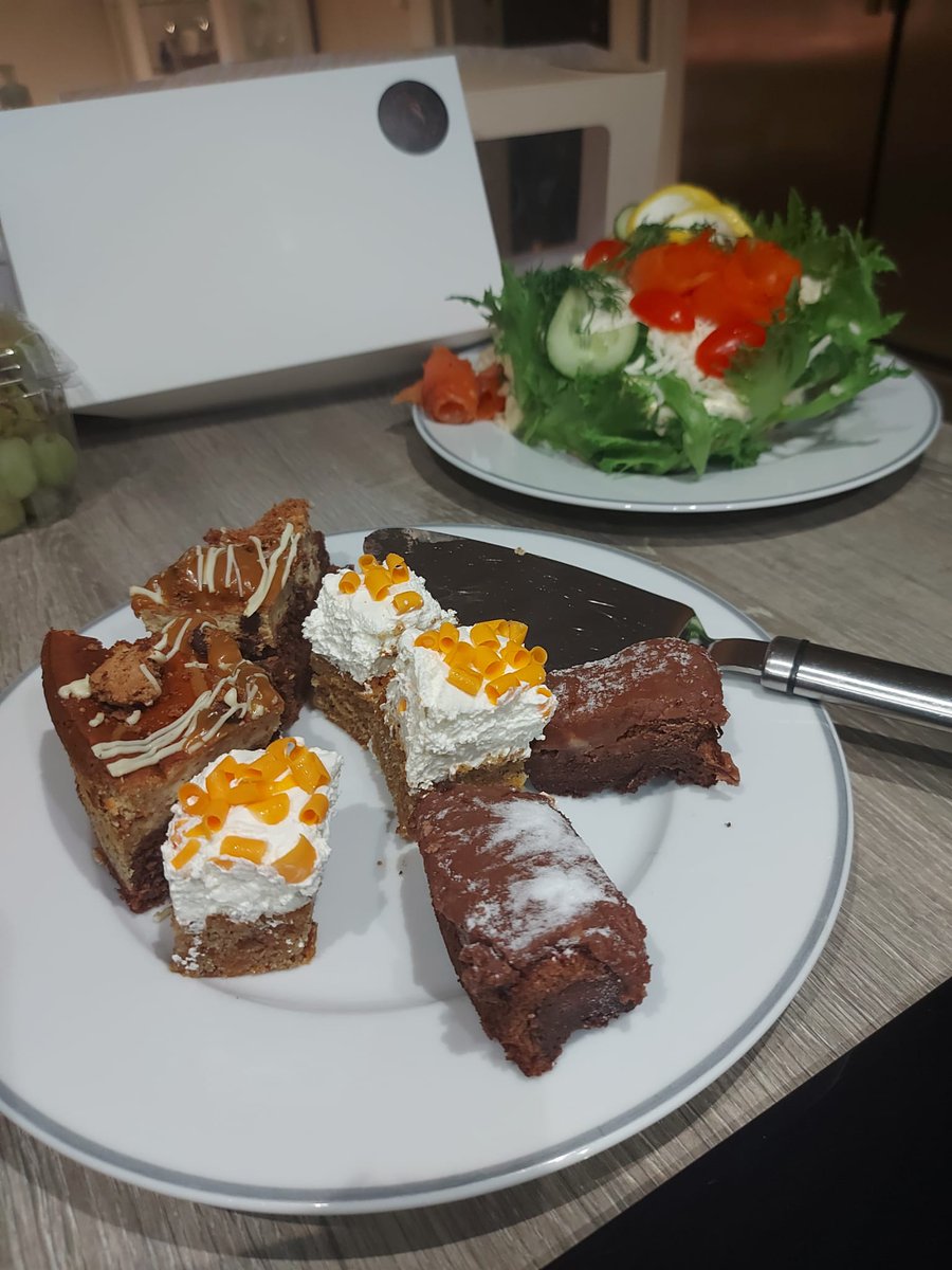 KylaEeva's tweet photo. #petrascafe Pori parasta 👏🙌😍 https://t.co/5MSaF4uBHD