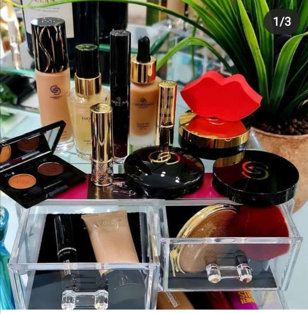 AnnBraelynne's tweet photo. This is a sign to treat yourself! π Grab these Oriflame limited-edition trending products before theyβre gone! ππ₯°πποΈπ
#christmasgifts #earlychristmasshopping #giftafriend #TreatYourself
#oriflame #giftafamily giftideas https://t.co/64d7WaDiMl