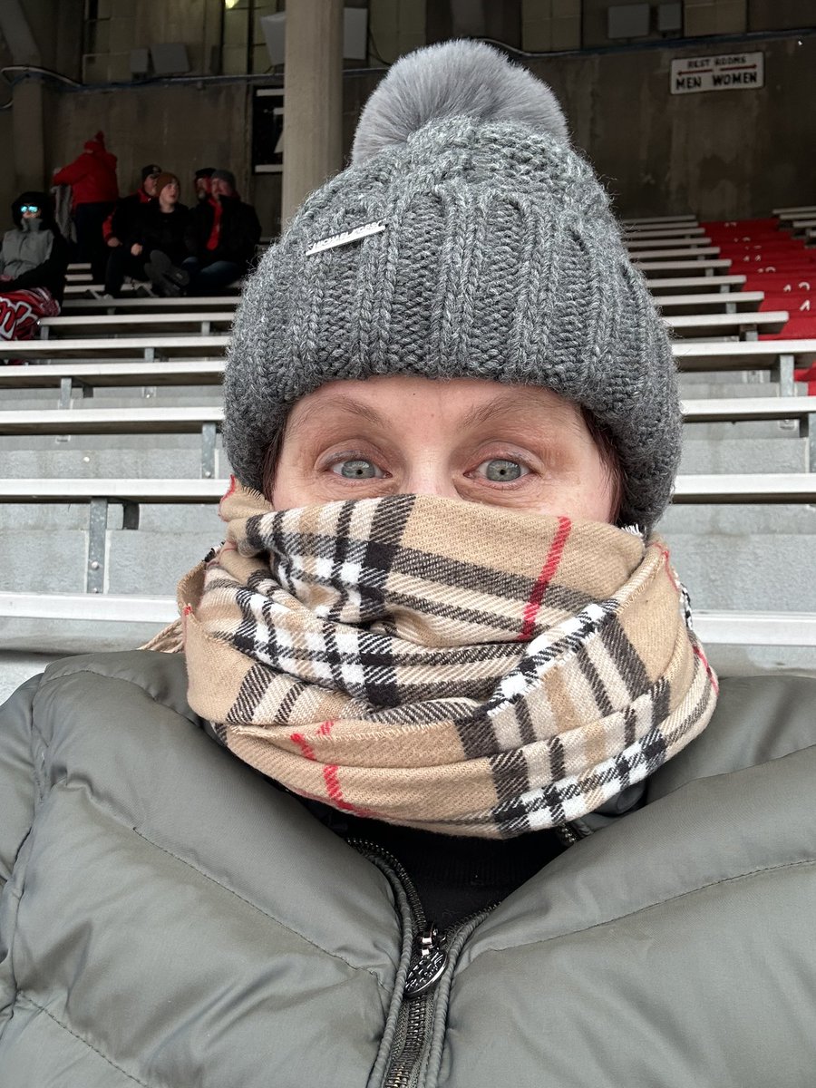 Brrrr… Go Big Red!!! #Huskers 🎈🏈